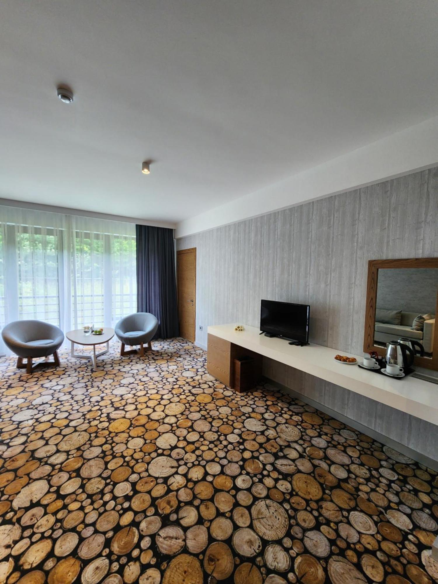Yurd Hotel Qax Buitenkant foto