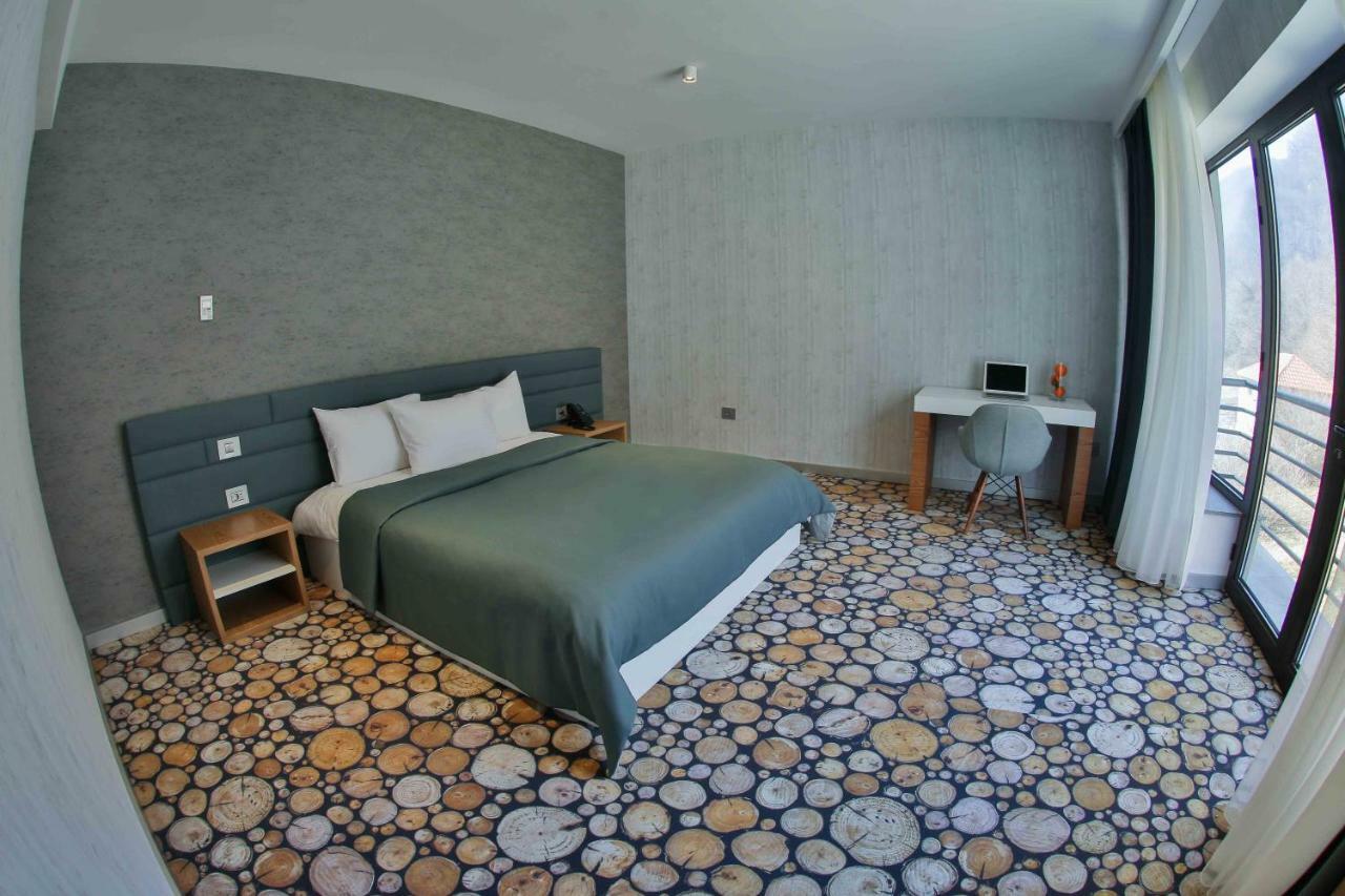 Yurd Hotel Qax Buitenkant foto