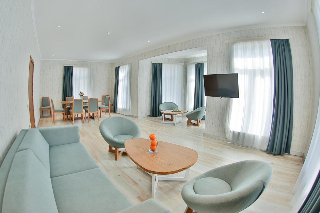 Yurd Hotel Qax Buitenkant foto