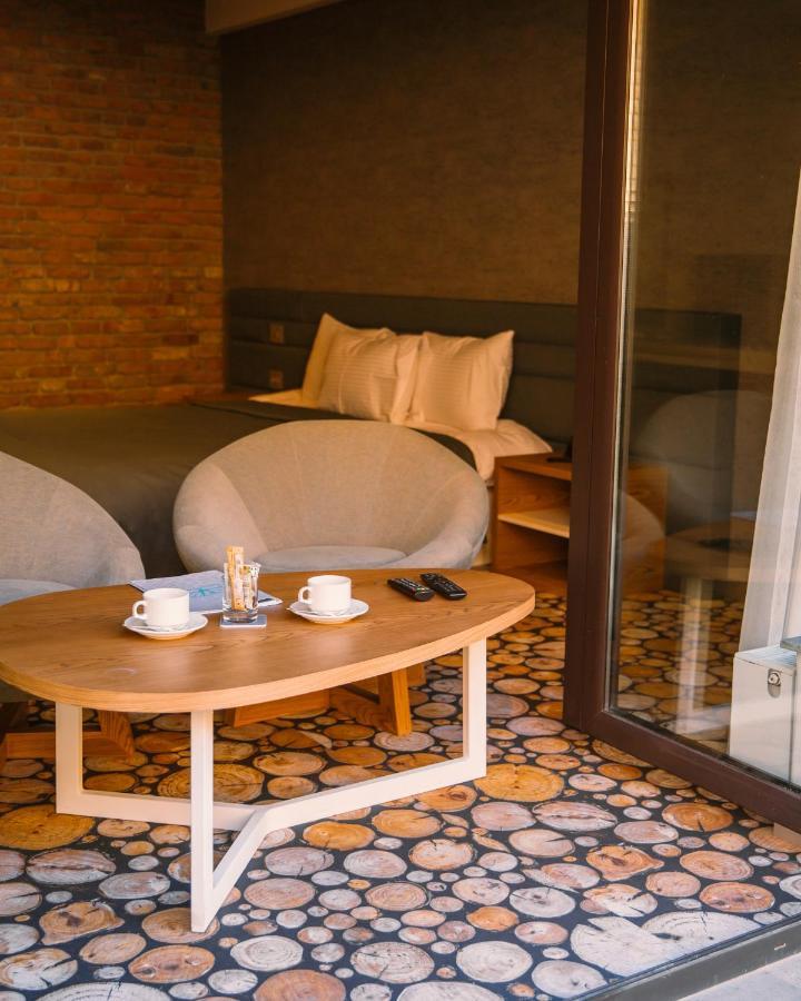 Yurd Hotel Qax Buitenkant foto