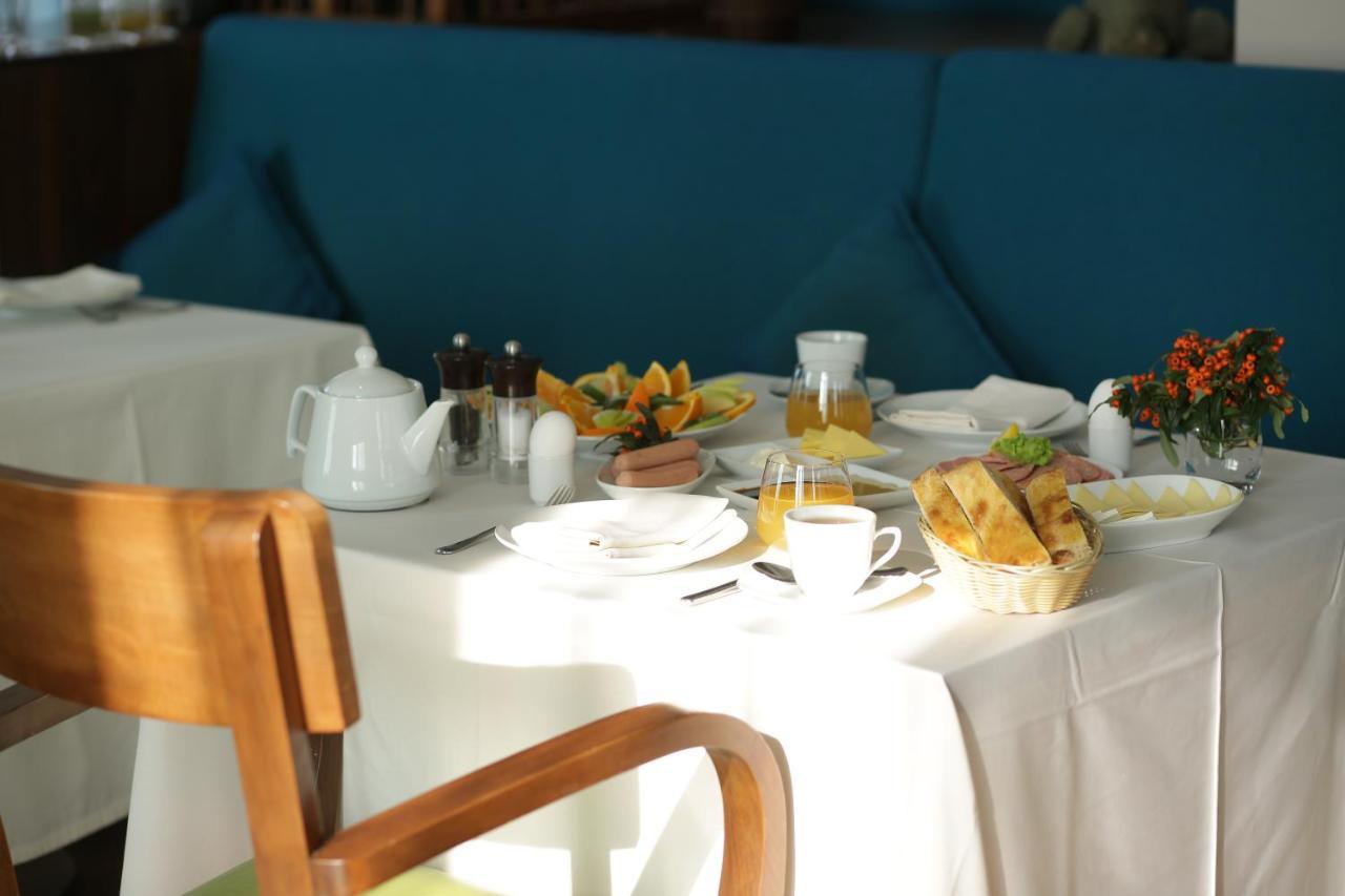 Yurd Hotel Qax Buitenkant foto